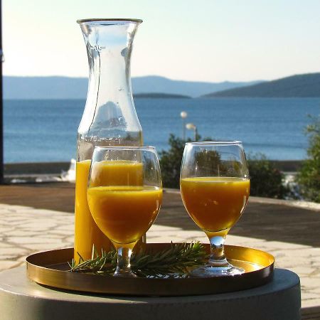 Villa Gellia Углян Экстерьер фото